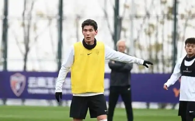 荣耀时光!侯阳被选为国家队 全家人一起骄傲和荣耀