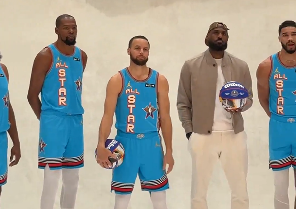 全明星出现! Zhanku的C位置支持法院 Dukuhau互动 笑了整个游戏