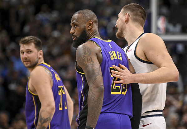 湖人队获得23分! Doncic爆炸了32+10+7 火箭“辅助”湖人返回西部的第四名